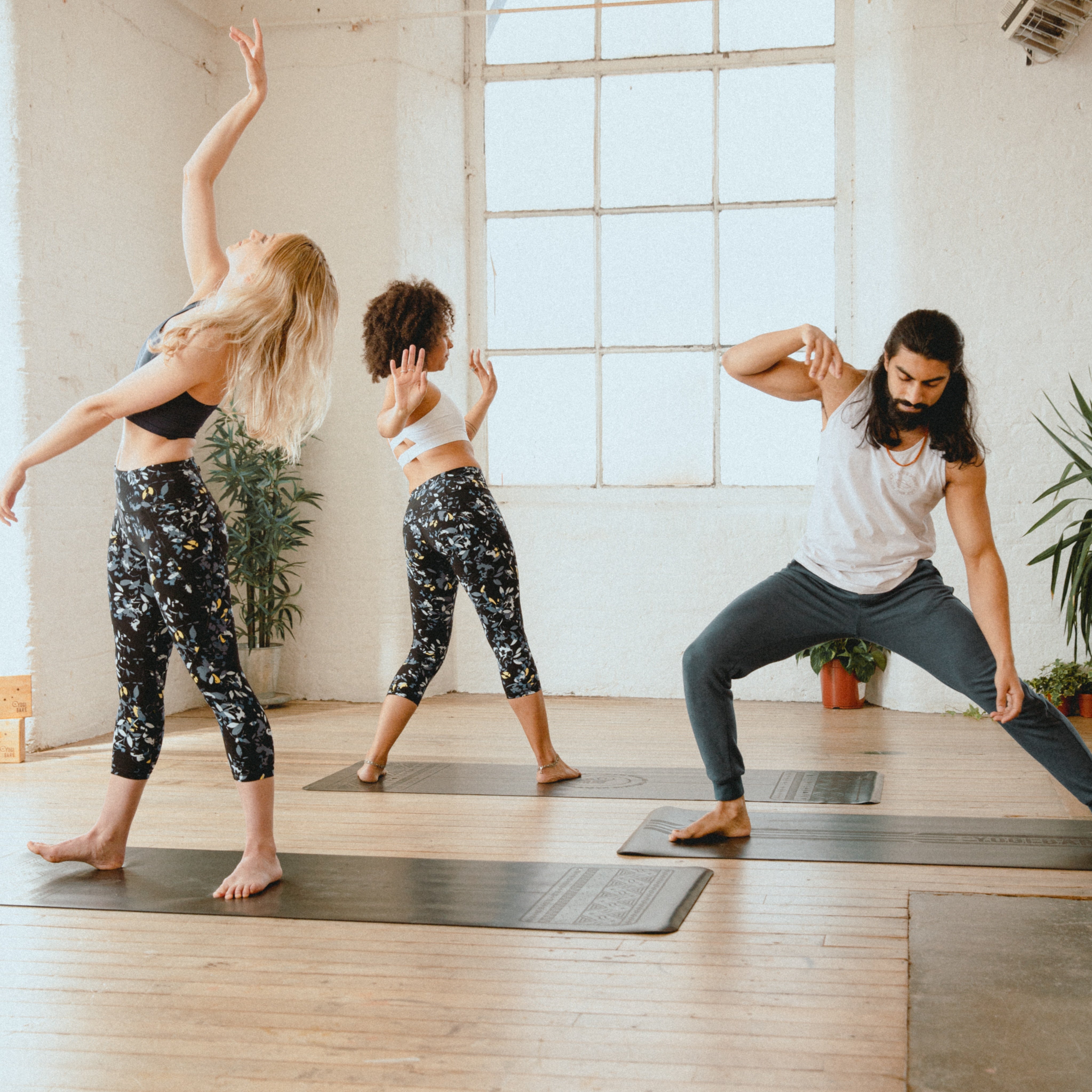 what to wear to yoga