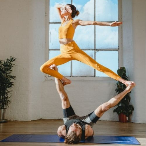 acro yoga