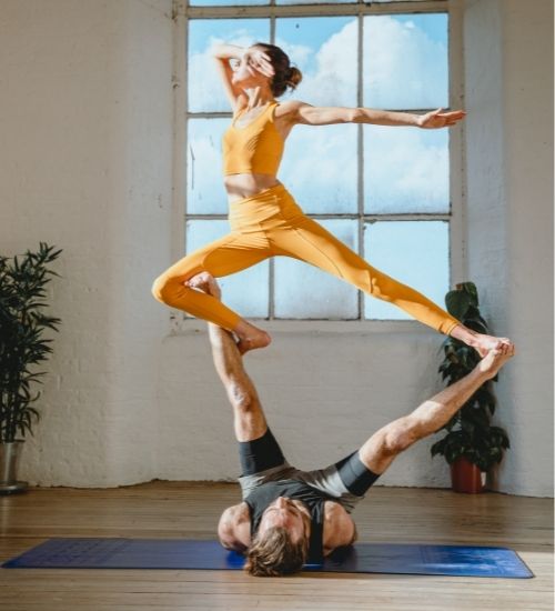 acro yoga