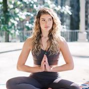 How To Embrace Outdoor Yoga This Spring