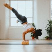 How To Combine Yoga and Calisthenics